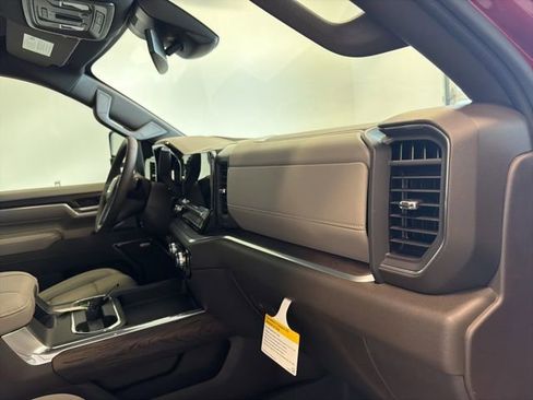 New 2026 GMC Sierra 3500 SLT w/ SLT Premium Package AWD/4WD image 26