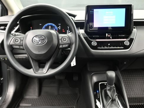 Used 2026 Toyota Corolla LE FWD image 20