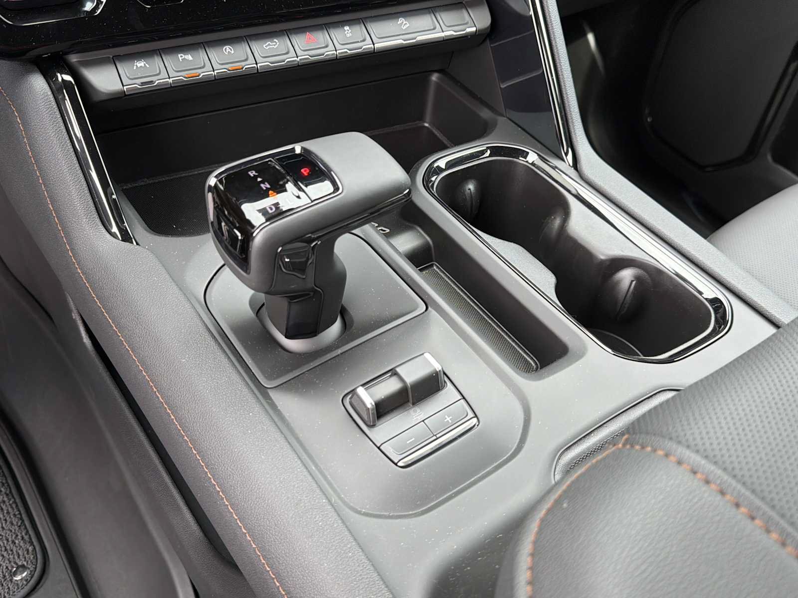 New 2026 GMC Sierra 1500 AT4 w/ AT4 Premium Package AWD/4WD image 8