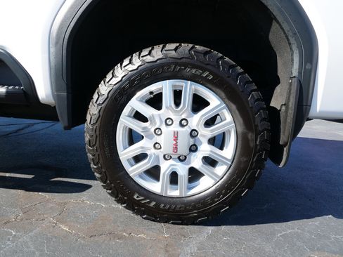 Used 2022 GMC Sierra 2500 SLT image 13