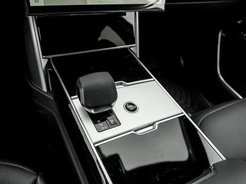 New 2026 Land Rover Range Rover SE AWD/4WD image 14