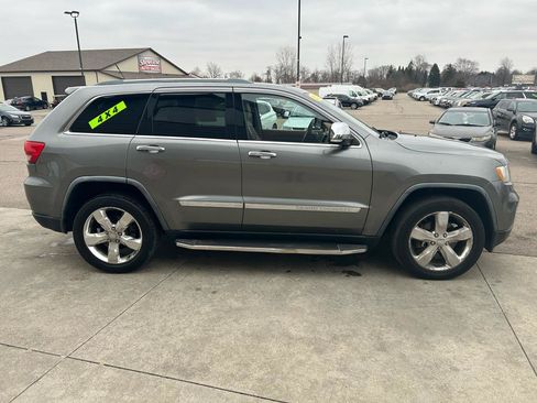 Used 2011 Jeep Grand Cherokee Overland Summit AWD/4WD image 4
