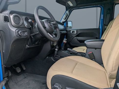 Used 2023 Jeep Wrangler Sport AWD/4WD image 15