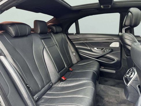 Used 2015 Mercedes-Benz S 550 4MATIC Sedan image 41