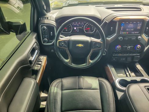 Certified 2020 Chevrolet Silverado 2500 High Country w/ Technology Package AWD/4WD image 10