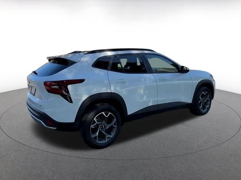 Used 2025 Chevrolet Trax LT image 15