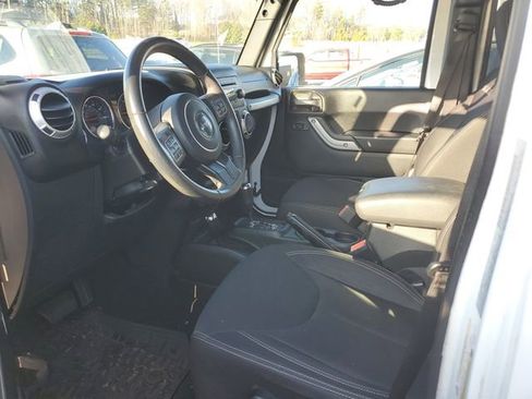 Certified 2017 Jeep Wrangler Unlimited Sahara w/ Connectivity Group image 7