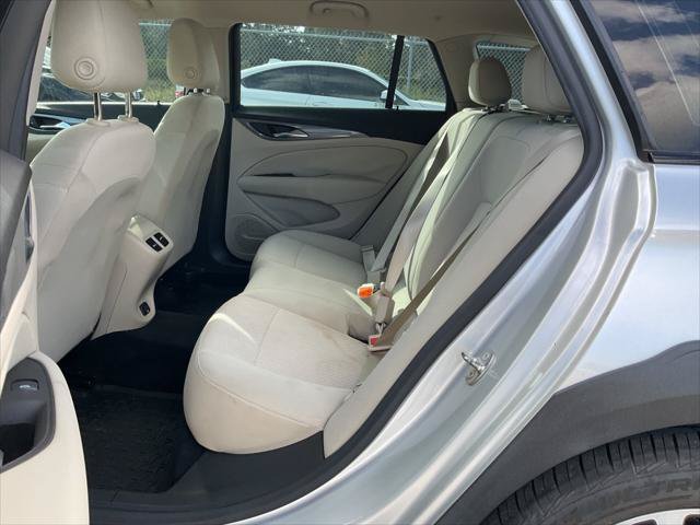 Used 2018 Buick Regal Preferred w/ Sights and Sounds Package AWD/4WD image 18