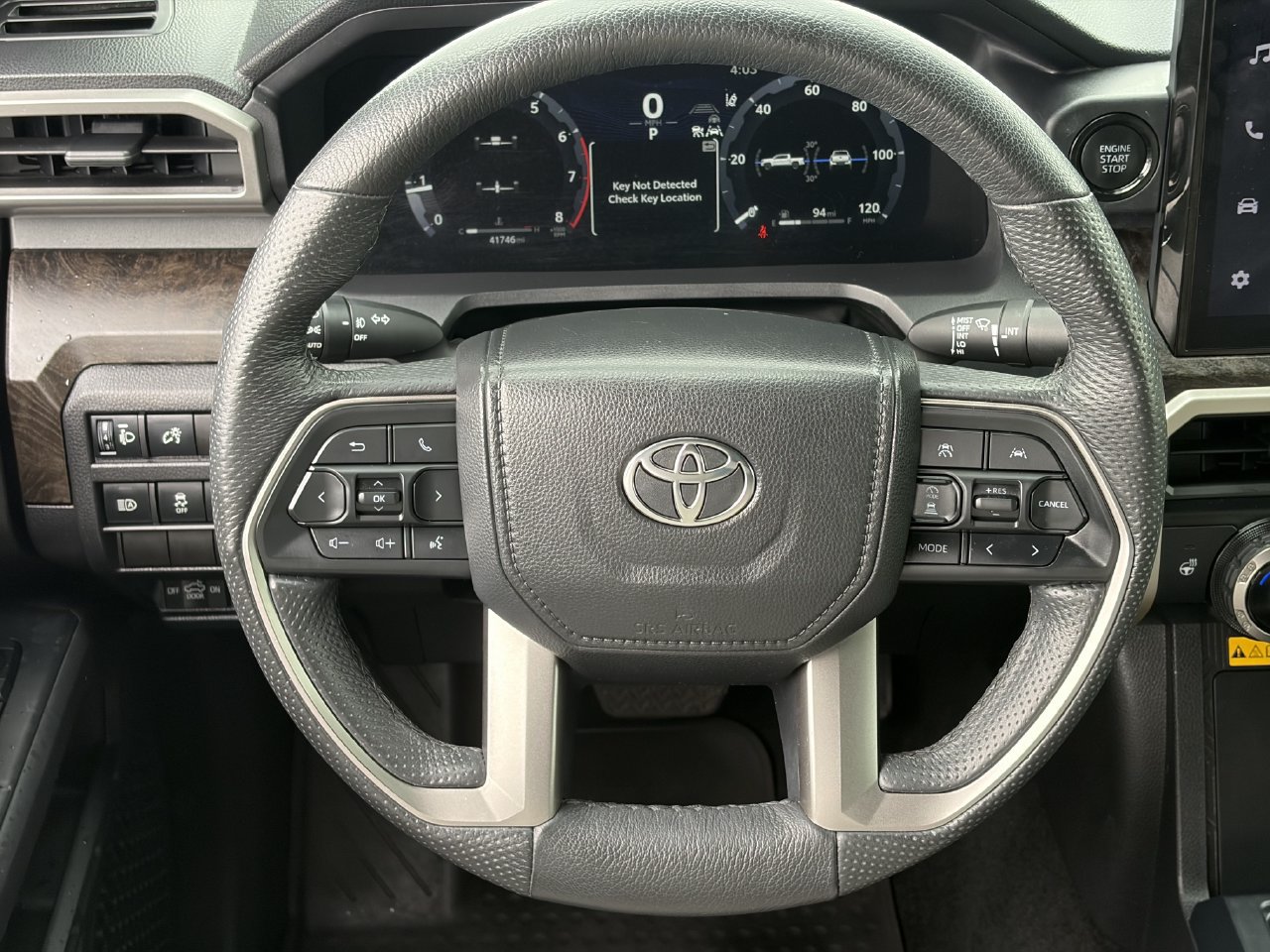 Used 2025 Toyota Tacoma Limited AWD/4WD image 19