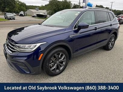 Used 2022 Volkswagen Tiguan SE w/ Panoramic Sunroof Package