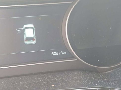 Used 2020 Kia Niro EX image 17