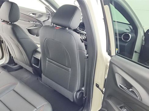 New 2026 Chevrolet Trax RS w/ Sunroof Package image 35