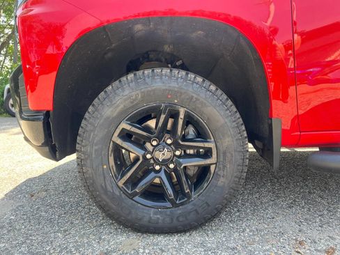Used 2021 Chevrolet Silverado 1500 LT Trail Boss AWD/4WD image 10