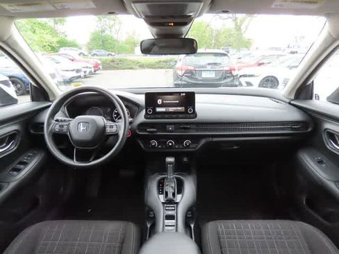 Used 2023 Honda HR-V LX image 17
