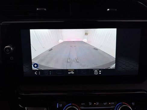Used 2023 GMC Sierra 1500 AT4 w/ Technology Package AWD/4WD image 21