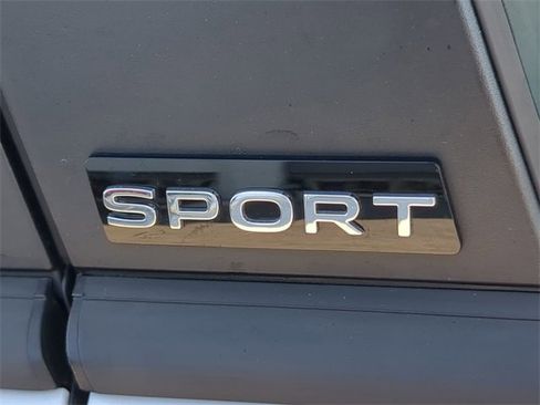 Certified 2025 Volkswagen Jetta Sport image 10