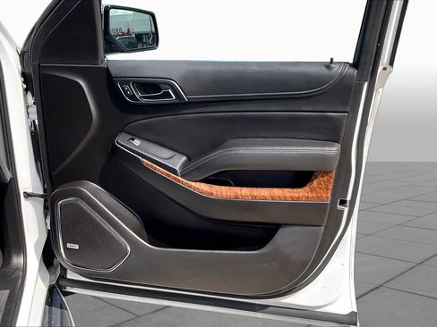 Used 2019 Chevrolet Tahoe Premier RWD image 22