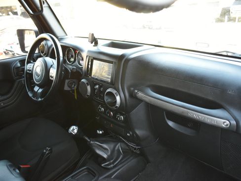 Used 2017 Jeep Wrangler Unlimited Sport w/ Quick Order Package 23S image 13