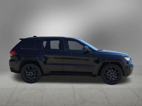 Used 2019 Jeep Grand Cherokee Altitude RWD image 7