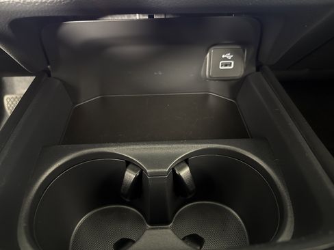 Certified 2025 Honda HR-V LX image 28