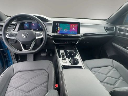 Used 2025 Volkswagen Atlas Cross Sport SE AWD/4WD image 9