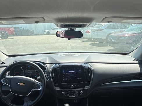 Used 2020 Chevrolet Traverse LT FWD image 5