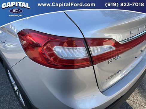 Used 2017 Lincoln MKX Select w/ Select Plus Package image 15