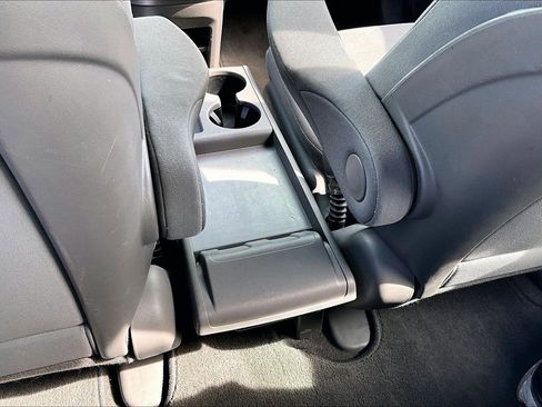 Used 2010 Honda CR-V LX image 10