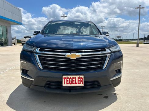 Used 2022 Chevrolet Traverse LT FWD image 19