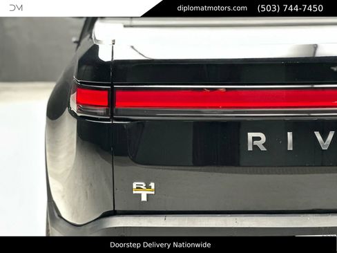 Used 2022 Rivian R1T Adventure image 14