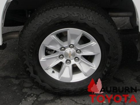 Used 2025 Chevrolet Silverado 1500 LT w/ LPO, Dark Essentials Package image 5