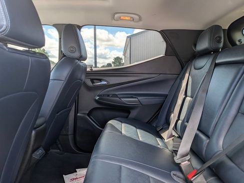 Used 2023 Chevrolet Bolt EUV Premier w/ Sun & Sound Package FWD image 17