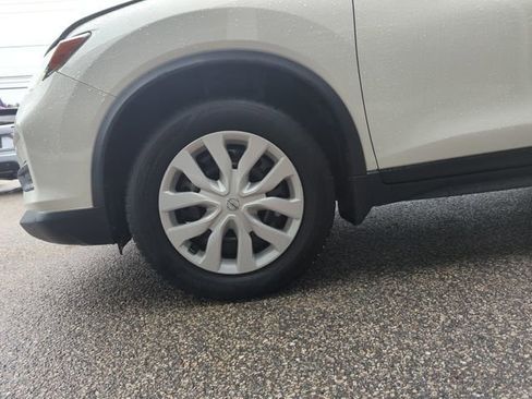 Used 2017 Nissan Rogue S image 30