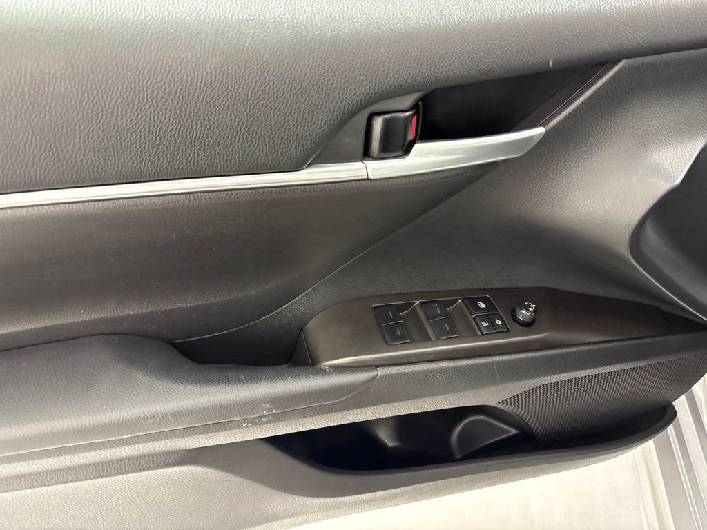 Used 2024 Toyota Camry SE FWD image 22