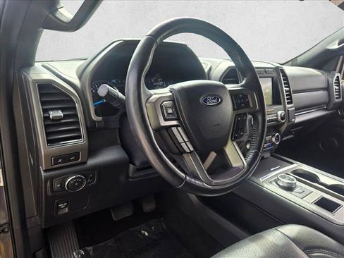 Used 2021 Ford Expedition XLT RWD image 10
