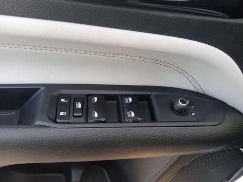 Used 2024 Jeep Compass Limited image 7