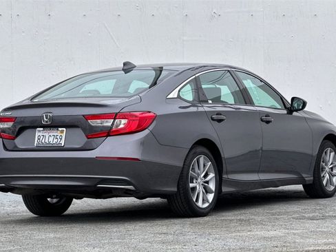Used 2022 Honda Accord LX image 4
