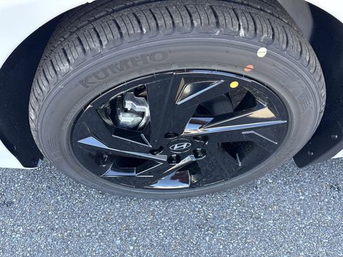 New 2026 Hyundai Elantra Sport image 17