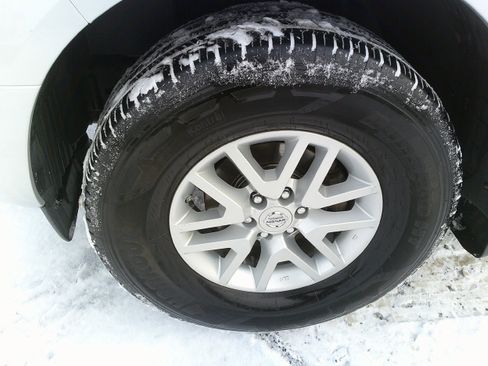 Used 2018 Nissan Frontier SV image 36