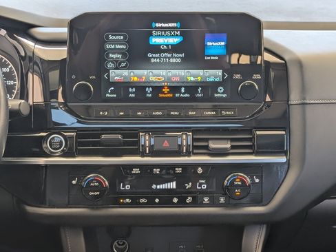 Used 2022 Nissan Pathfinder SL w/ SL Premium Package image 29