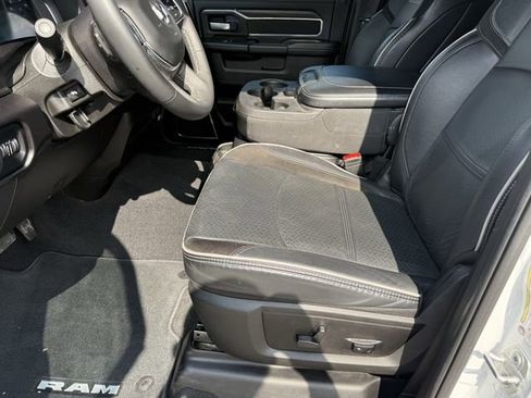 Used 2025 RAM 3500 Laramie AWD/4WD image 12