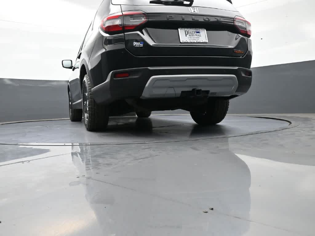 Certified 2024 Honda Pilot TrailSport image 32
