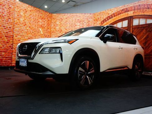 Certified 2023 Nissan Rogue SL AWD/4WD image 2