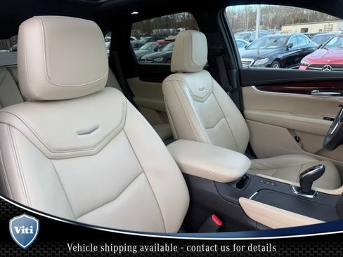Used 2018 Cadillac XT5 Luxury w/ Driver Awareness Package image 31