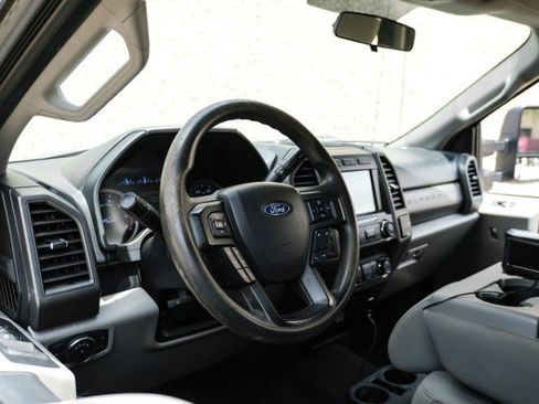 Used 2019 Ford F250 XL w/ STX Appearance Package AWD/4WD image 15
