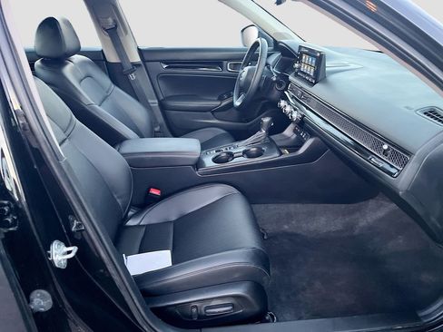 Used 2024 Honda Civic Touring image 27