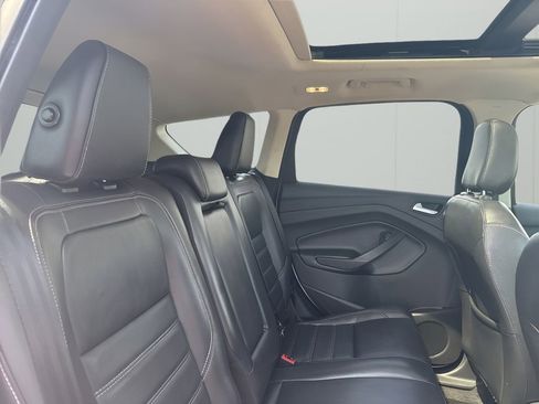Used 2019 Ford Escape Titanium AWD/4WD image 17