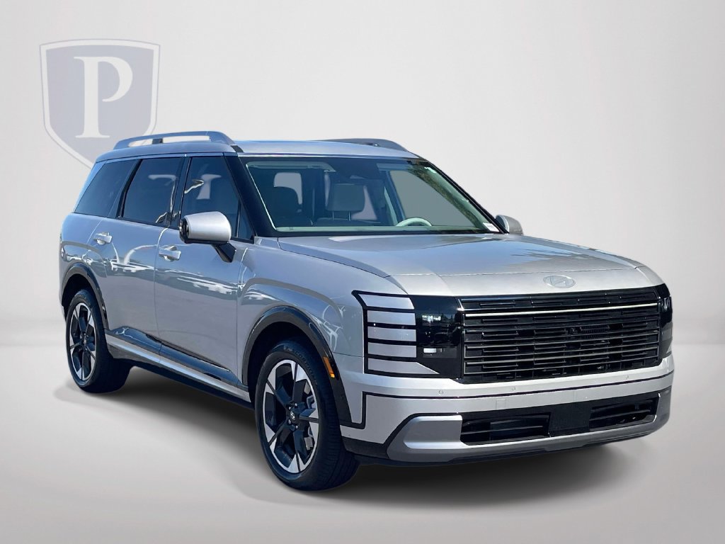 Used 2026 Hyundai Palisade Limited FWD image 2