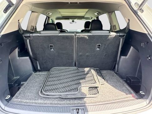 Used 2023 Volkswagen Atlas SEL AWD/4WD image 33