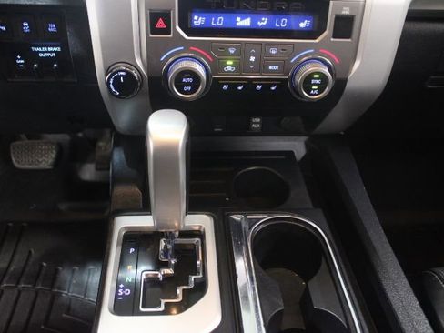 Used 2018 Toyota Tundra Platinum AWD/4WD image 32